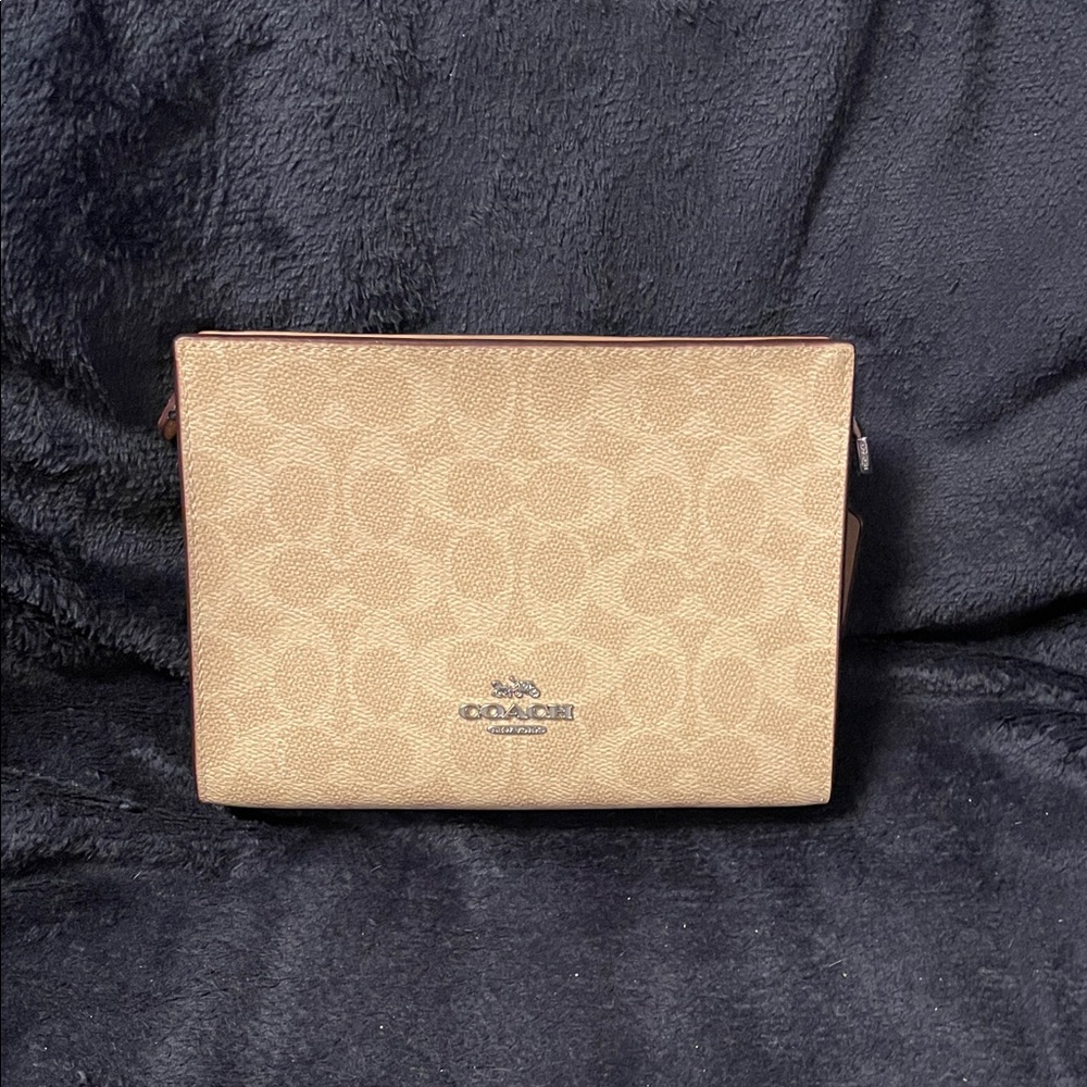 NWT Coach Beige Signature Pouch